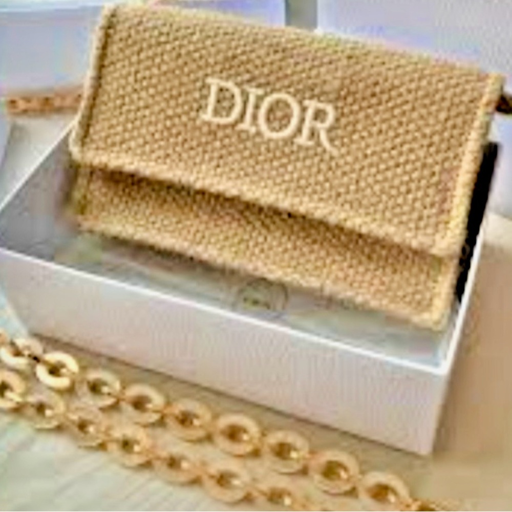 Dior Beauty Raffia Clutch Shoulder Bag with Resin Strap - Picture 13 of 15